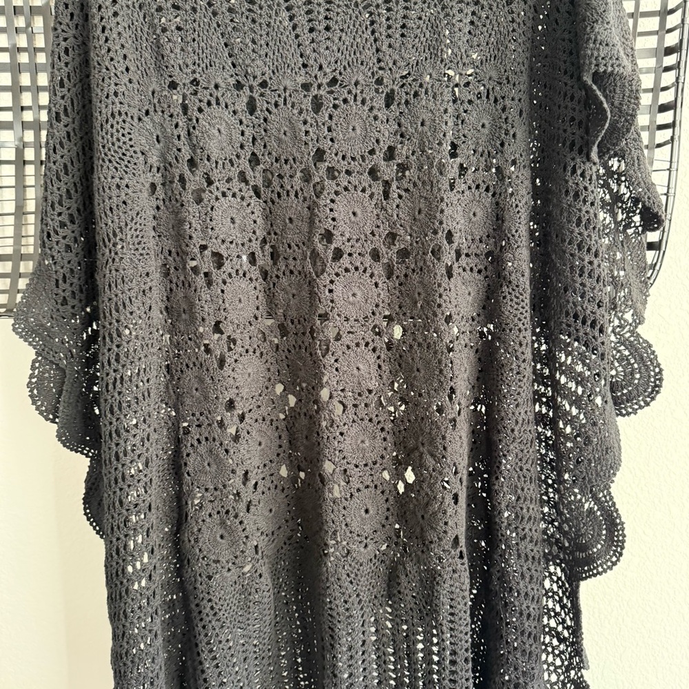 Free people Ess Gee Taranna crochet Poncho coverup - Picture 10 of 11